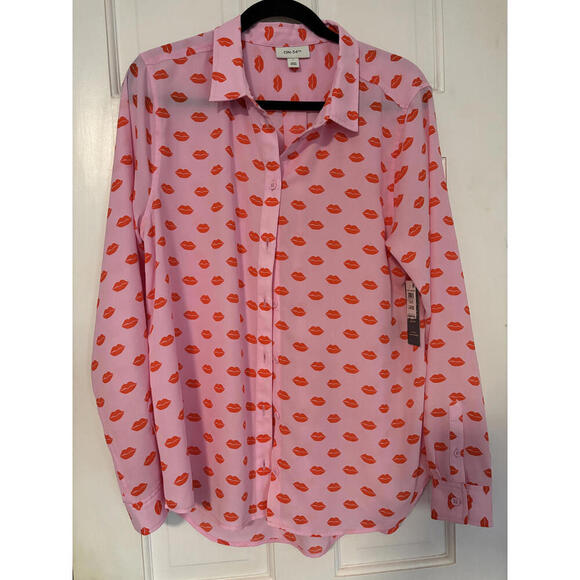 SOLD DO NOT BUYNWT Pink Long Sleeve Button-Up Blouse with Red Lips Print - Picture 2 of 7